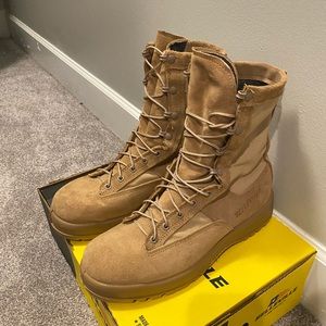Belleville 790 G GI Desert Tan Military Army Combat boots - size 10.5 R